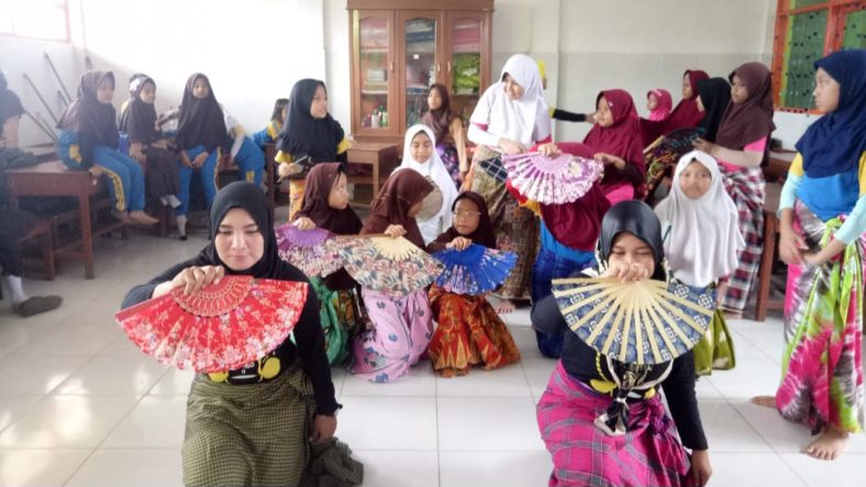 Peran Sekolah Adat dan Pendidikan Budaya dalam Membentuk Karakter Siswa