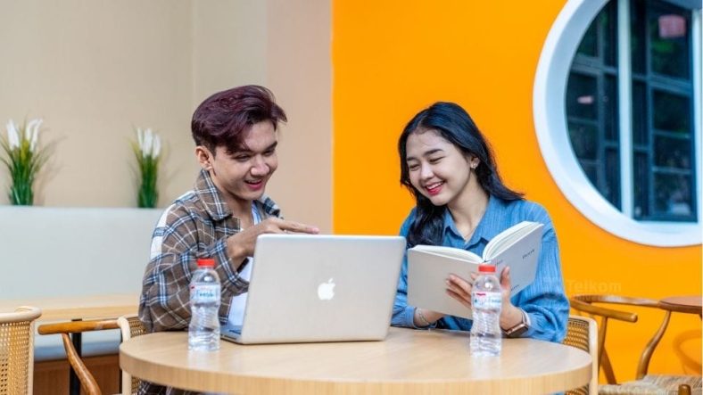 Freelance Untuk Anak Kuliah